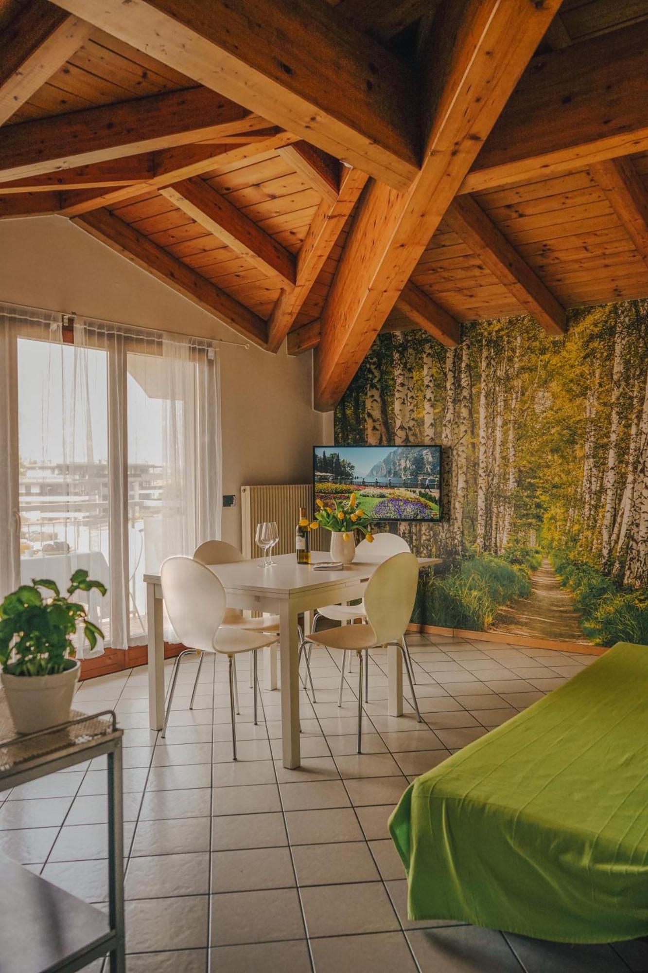 Appartamento Betulla - Peaceful & Happy Stay Ρίβα ντελ Γκάρντα Εξωτερικό φωτογραφία